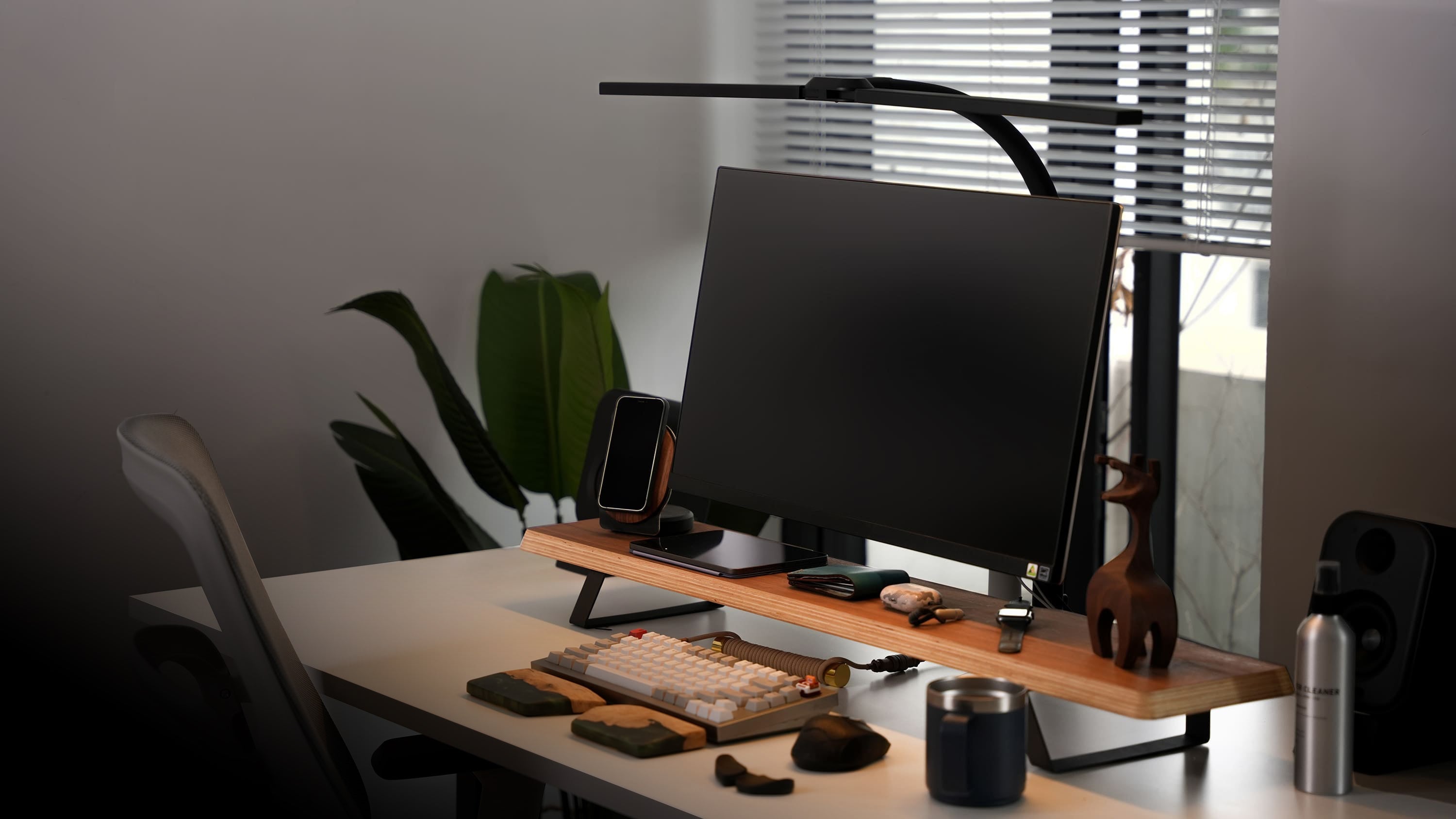 HyperWork Luna LED Desk Lamp | DL01