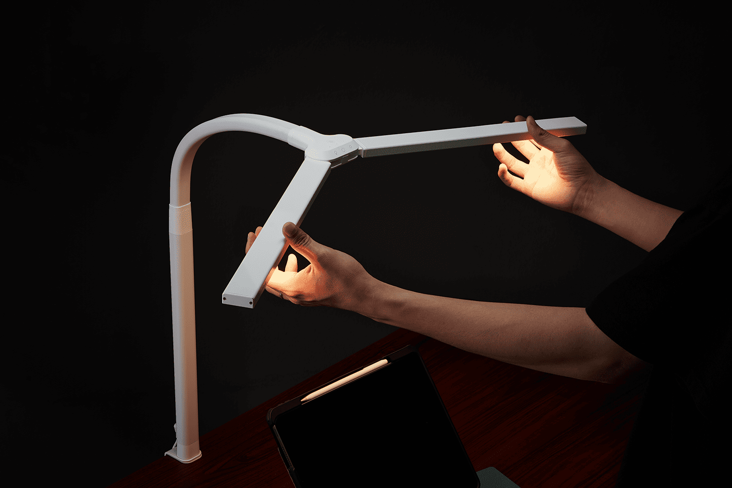 HyperWork Luna LED Desk Lamp | DL01