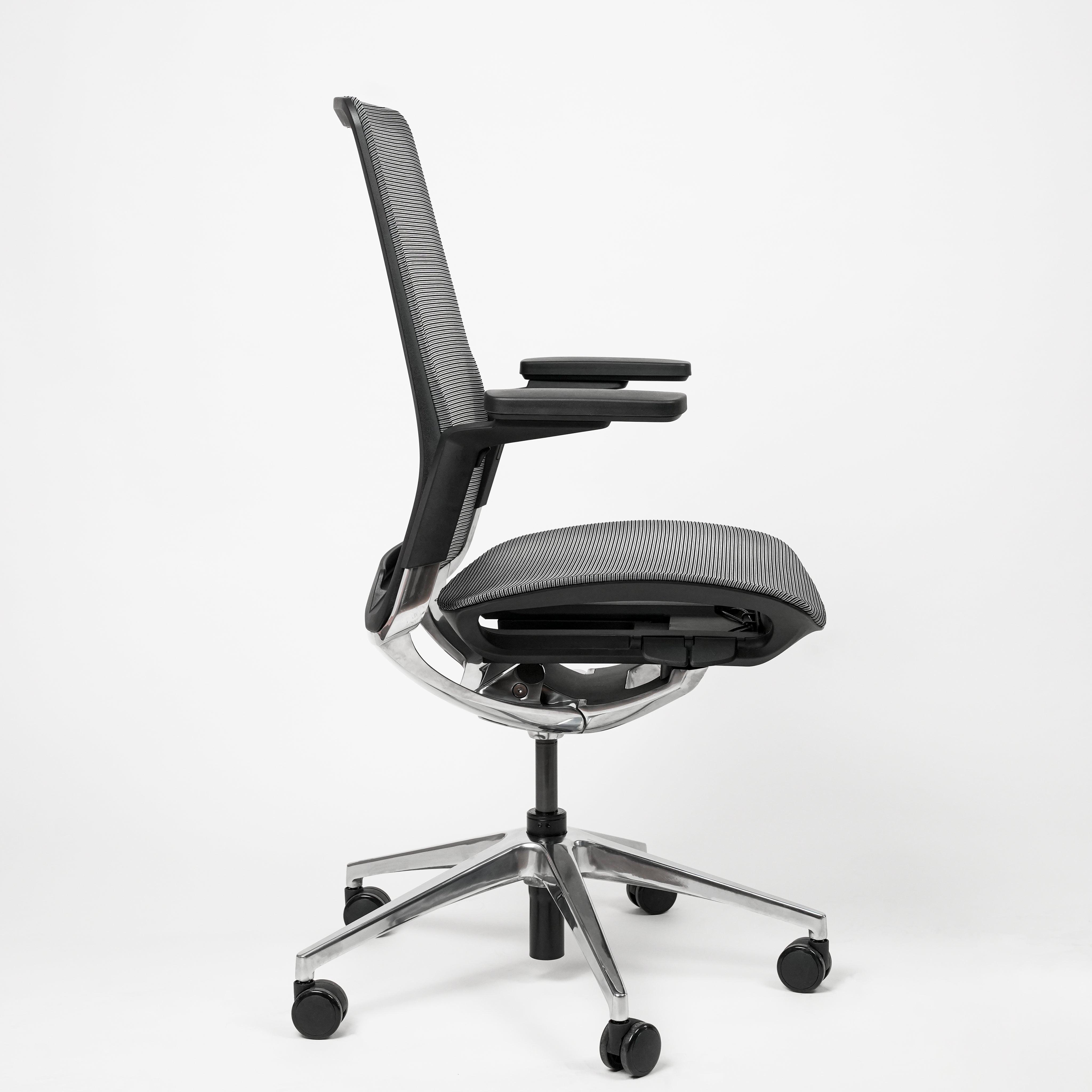 Sleek Ergonomic Chair | OC01